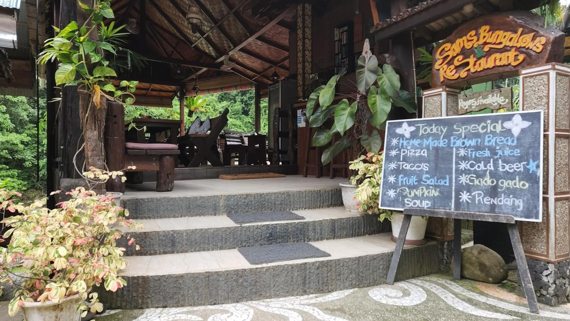 Sam'S Bungalows And Treks Bukit Lawang Eksteriør billede