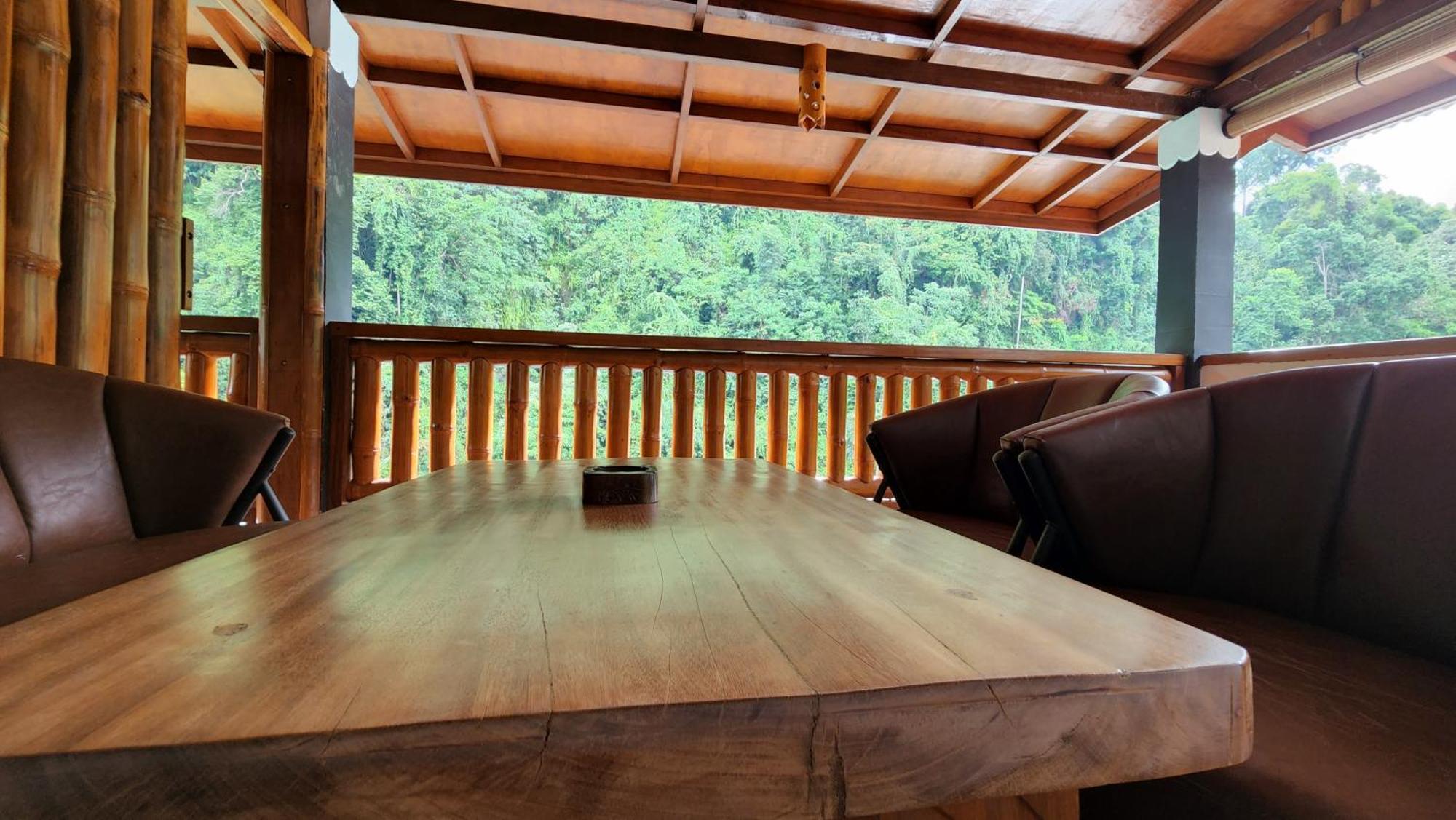 Sam'S Bungalows And Treks Bukit Lawang Eksteriør billede